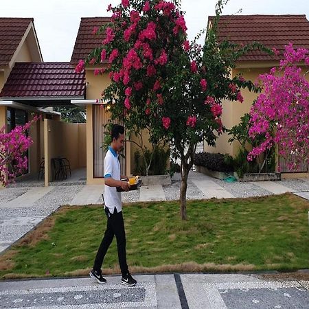 Belitung Holiday Resort Sijuk ภายนอก รูปภาพ