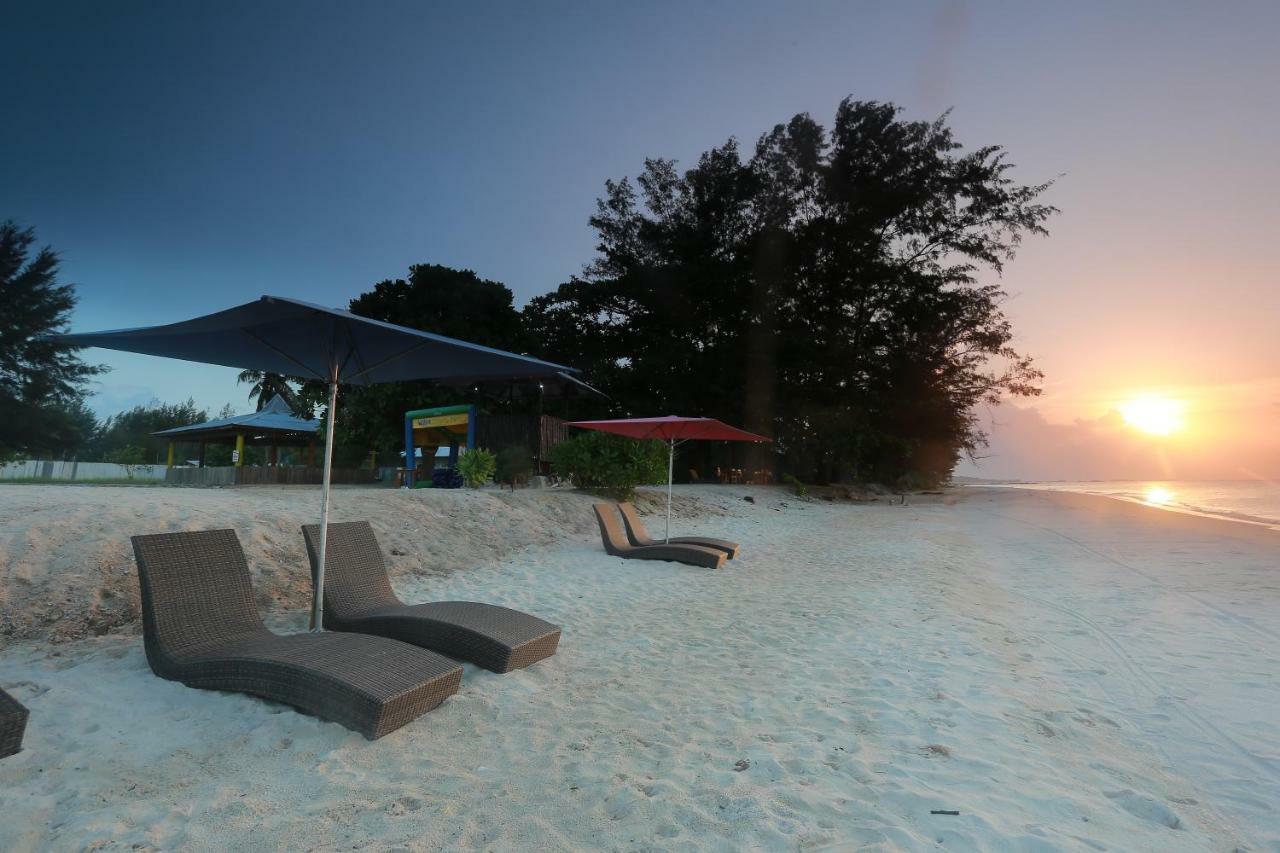 Belitung Holiday Resort Sijuk ภายนอก รูปภาพ