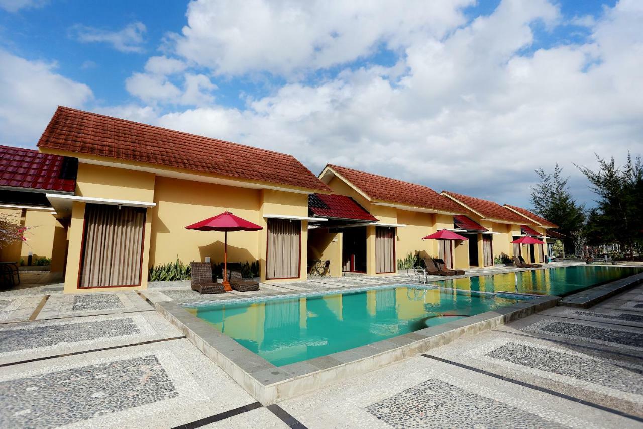 Belitung Holiday Resort Sijuk ภายนอก รูปภาพ